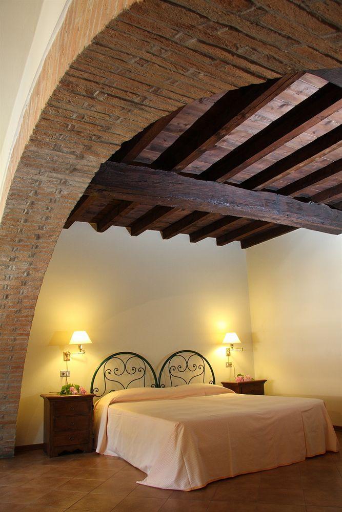 Residence In Centro Mantova Luaran gambar