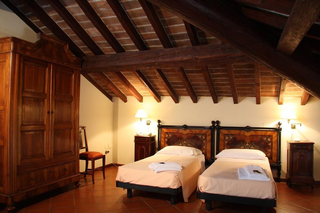 Residence In Centro Mantova Luaran gambar