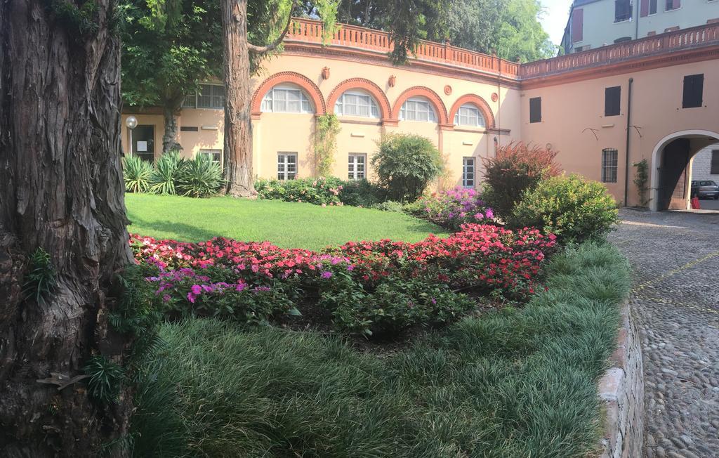Residence In Centro Mantova Luaran gambar