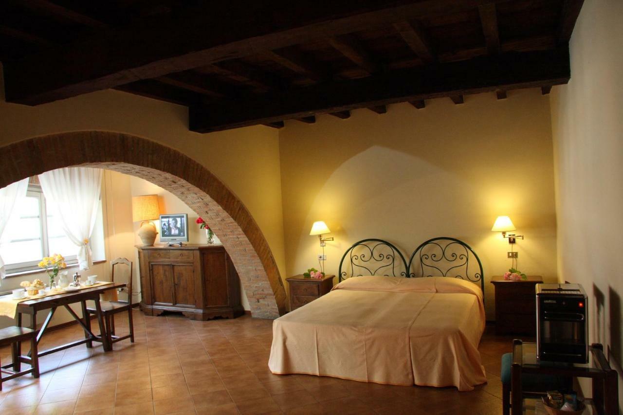 Residence In Centro Mantova Luaran gambar