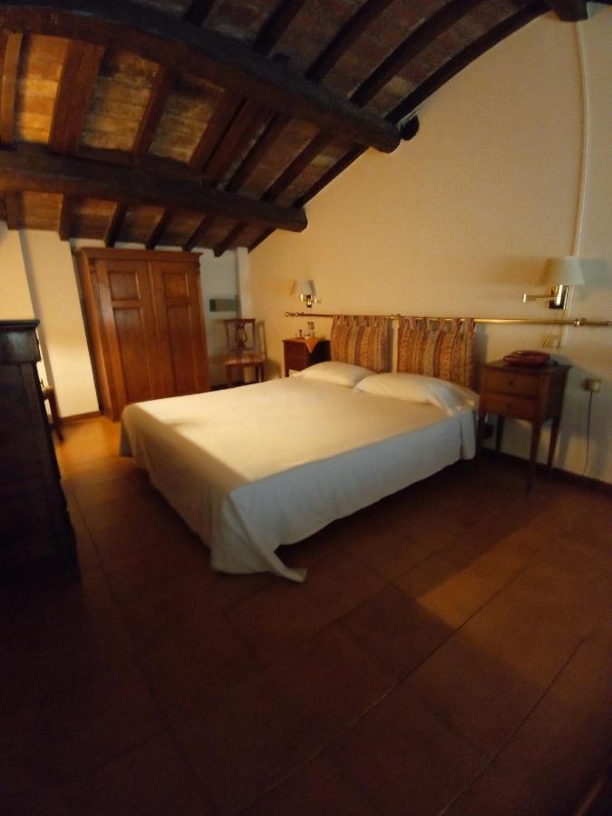 Residence In Centro Mantova Luaran gambar